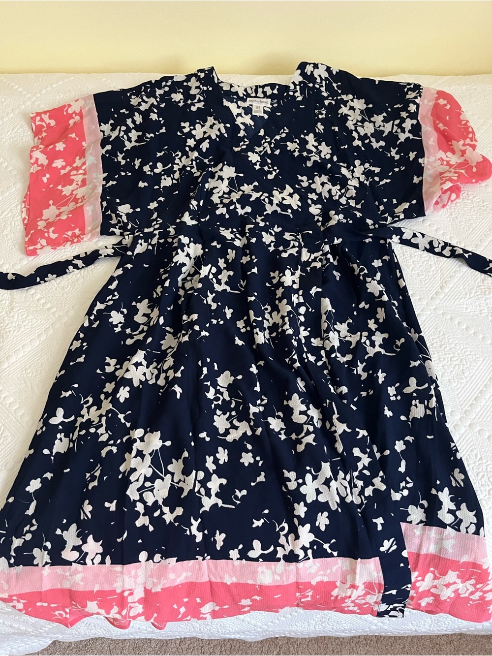 Floral wrap style maternity dress